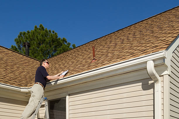 Best Roof Moss and Algae Removal  in Delano, CA